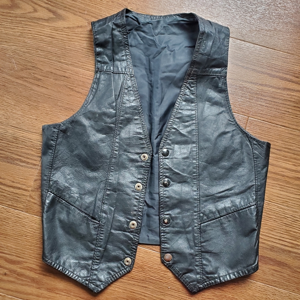 Vintage Black Leather Vest with Snaps